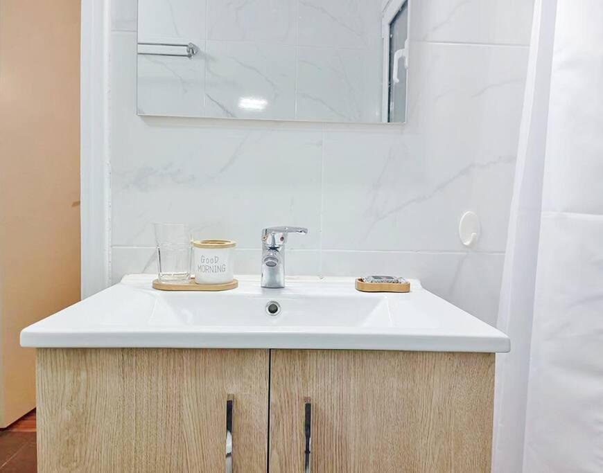 Sunny Two-Bedroom Apartment Next To Panathenaic Stadium Extérieur photo
